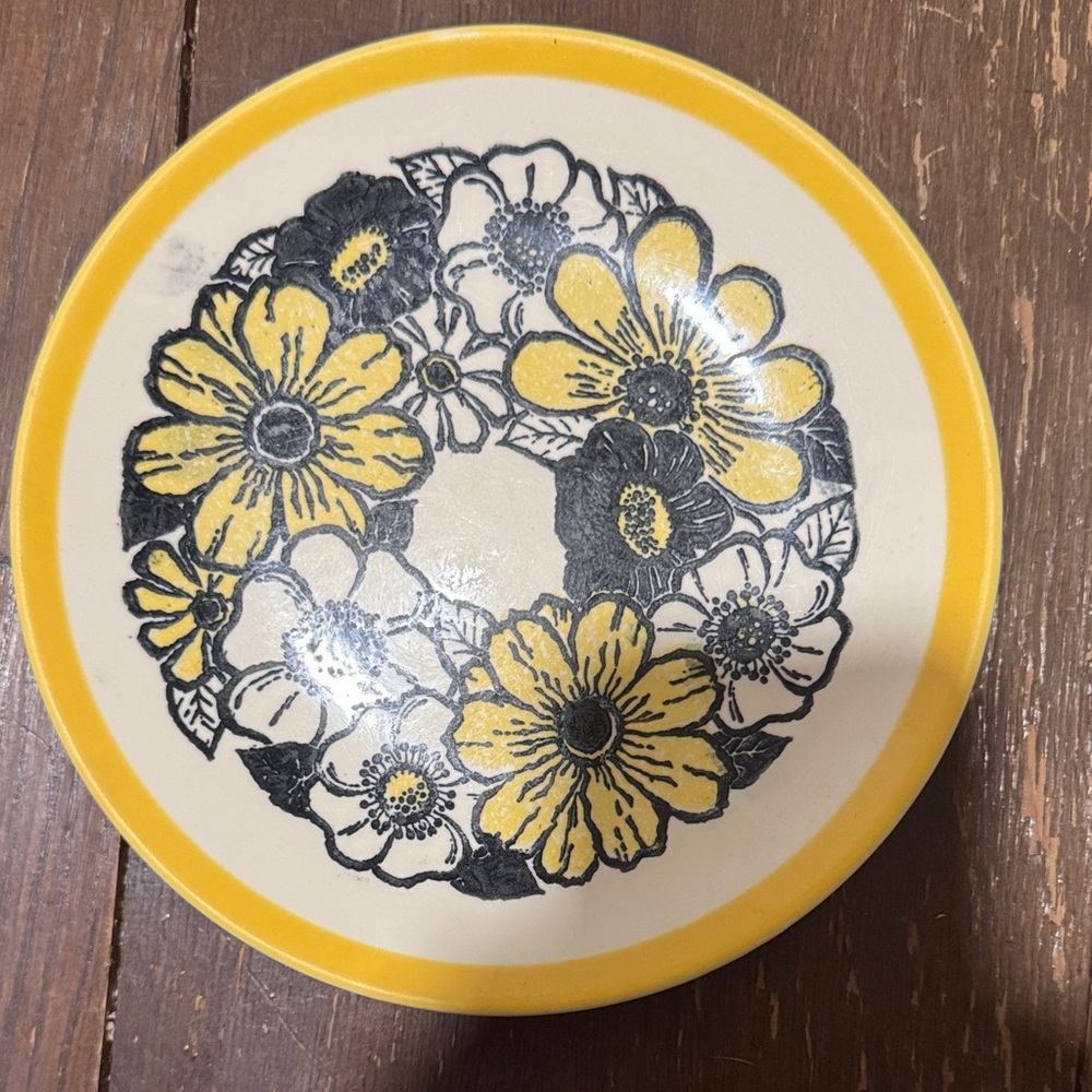 Homer Laughlin Dec Stone Plate Floral Yellow and Black Plate